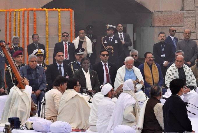 महात्मा गांधी की 76वीं पुण्यतिथि पर नेताओं की श्रद्धांजलि: बापू के संदेश आज भी प्रेरणास्त्रोत