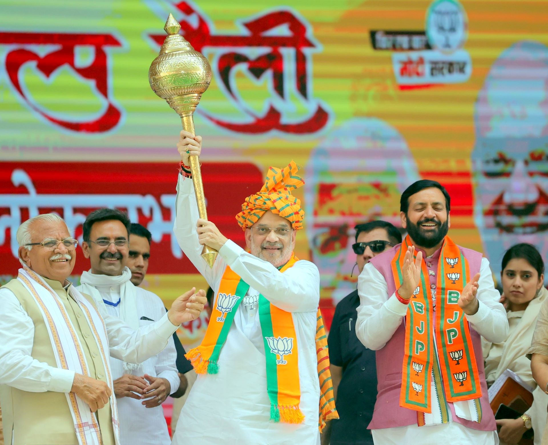 "गठबंधन घमंडिया है, 5-5 लोग पीएम बनने का सपना देख रहे हैं" - अमित शाह