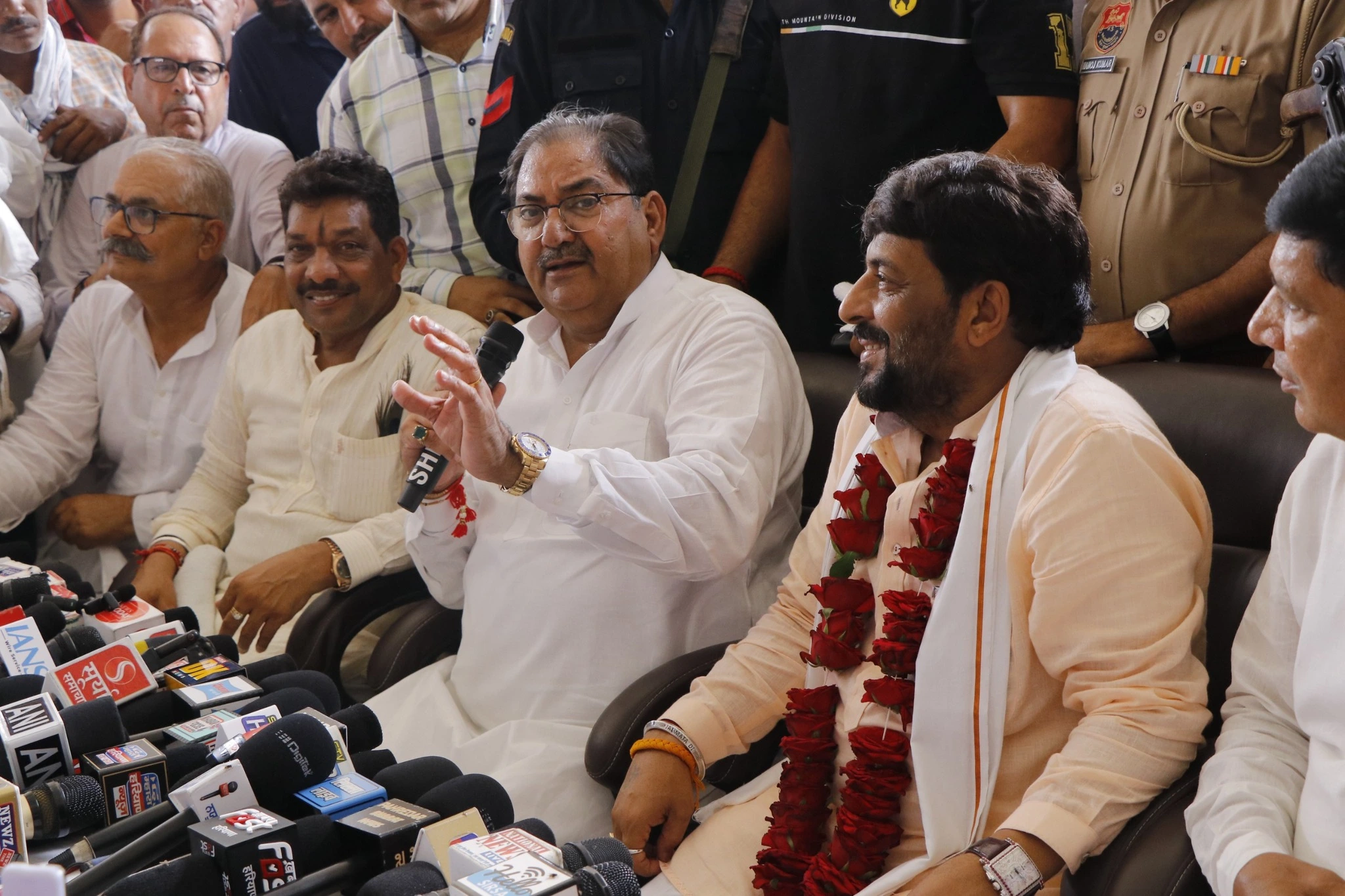 अभय-कांडा एक मंच पर, सिरसा में बदले राजनीतिक समीकरण