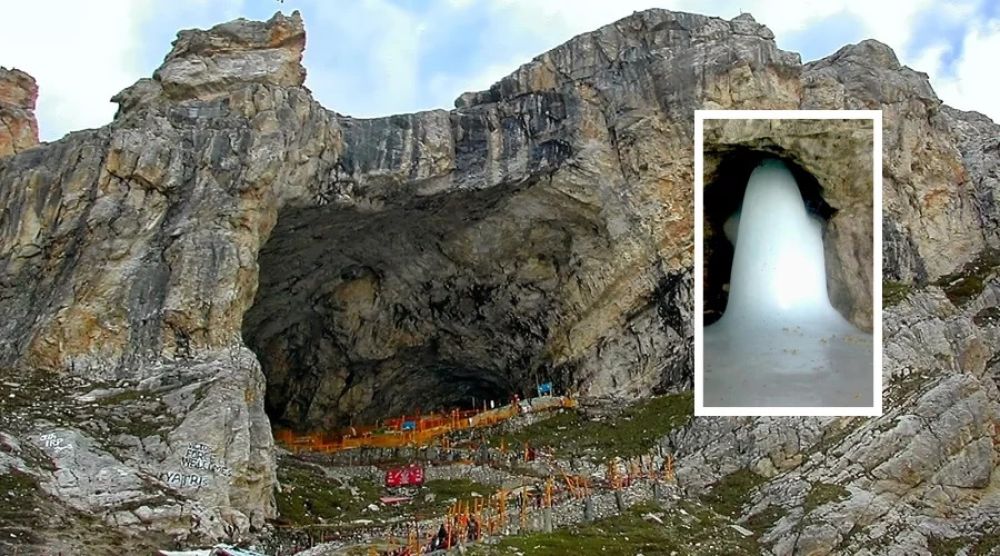 जिज्ञासा : अमरनाथ गुफा का महत्व और प्राकृतिक शिवलिंग के विलुप्त होने का कारण