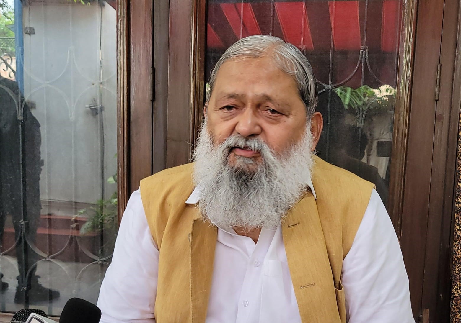 किसानों ने पूछा - दिल्ली जाने पर गोलियां क्यों चलीं, विज बोले - मैं उस समय गृहमंत्री था, अपनी जिम्मेदारी लेता हूं।