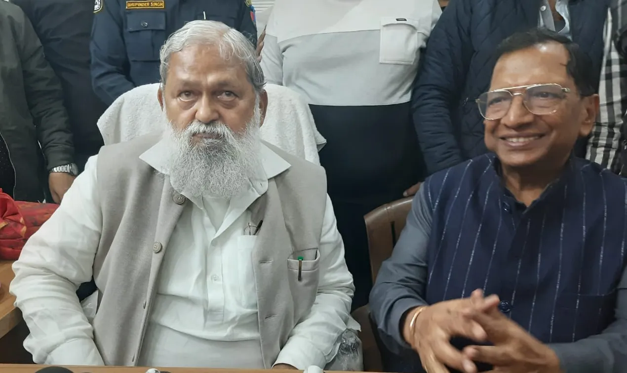 मंत्री विज बोले- हरियाणा में जल्द दौड़ेंगी इलेक्ट्रिक बसें, ग्रीन एनर्जी को मिलेगा बढ़ावा, भाजपा युवा राष्ट्रीय अध्यक्ष पर कही 'ये' बड़ी बात