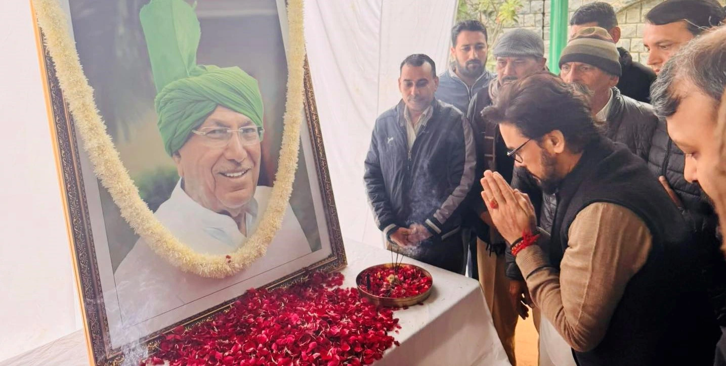 'एक बड़े कद के राजनेता थे ओपी चौटाला' गांव चौटाला पहुंचे अनुराग ठाकुर, उनके के काम व रिश्ते के अनुभव किए साझा