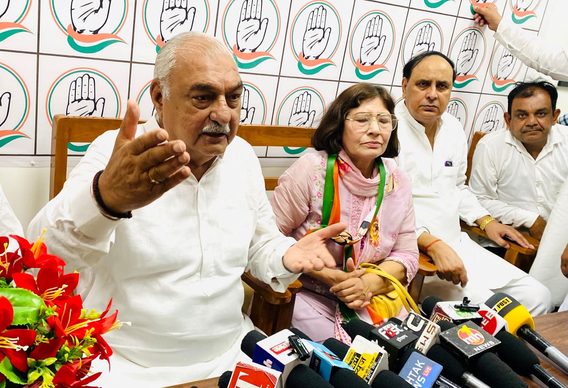 लोकसभा चुनाव 2024: भाजपा को झटका, पूर्व सांसद कैलाशो सैनी कांग्रेस में शामिल