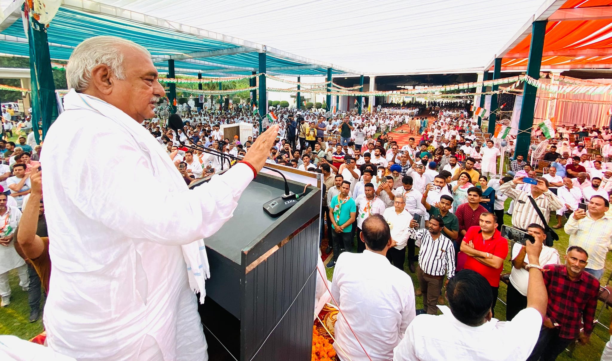 हरियाणा चुनाव में कांग्रेस का बड़ा दांव - 25 गारंटियों के एजेंडे को किया रेखांकित