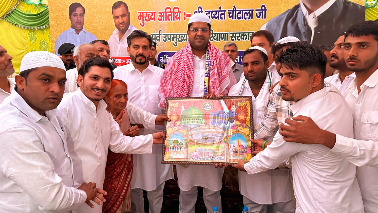 पूर्व उप मुख्यमंत्री दुष्यंत चौटाला ने की दावत-ए-इफ़्तार में शिरक़त