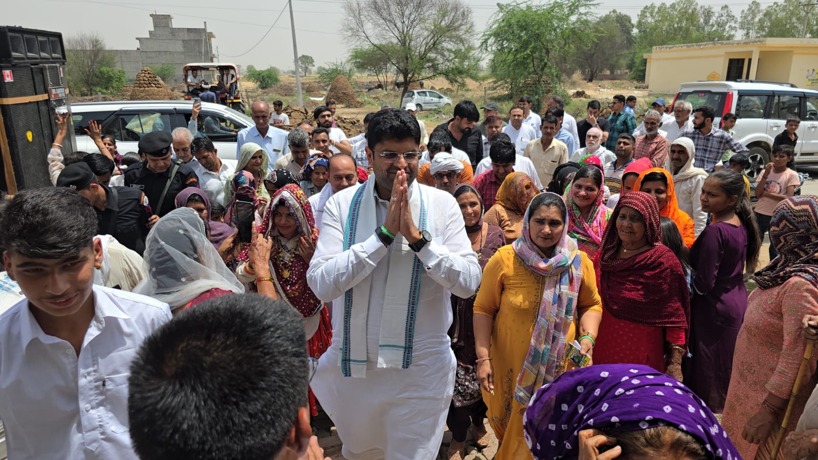दुष्यंत चौटाला का सरकार से सवाल क्यों अब तक गेहूं और सरसों से भरी पड़ी है मंडियां, उठान में देरी क्यों ?