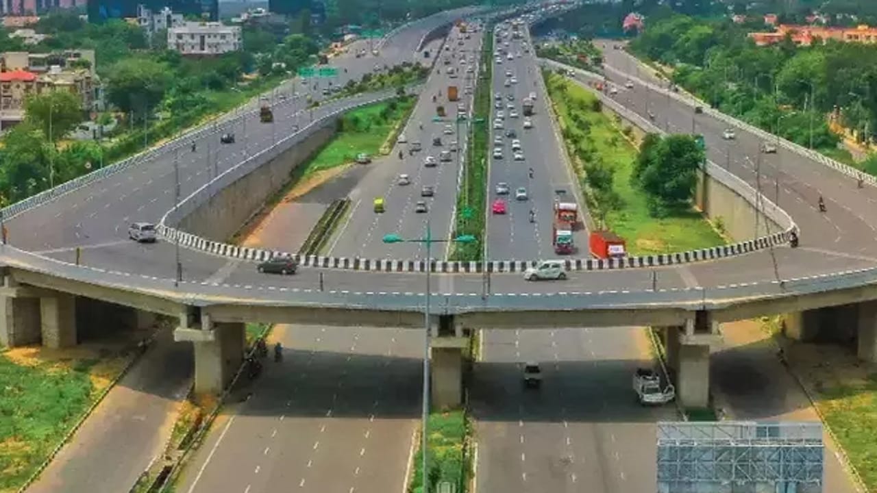 प्रधानमंत्री नरेंद्र मोदी ने किया द्वारका एक्सप्रेस वे का उद्घाटन