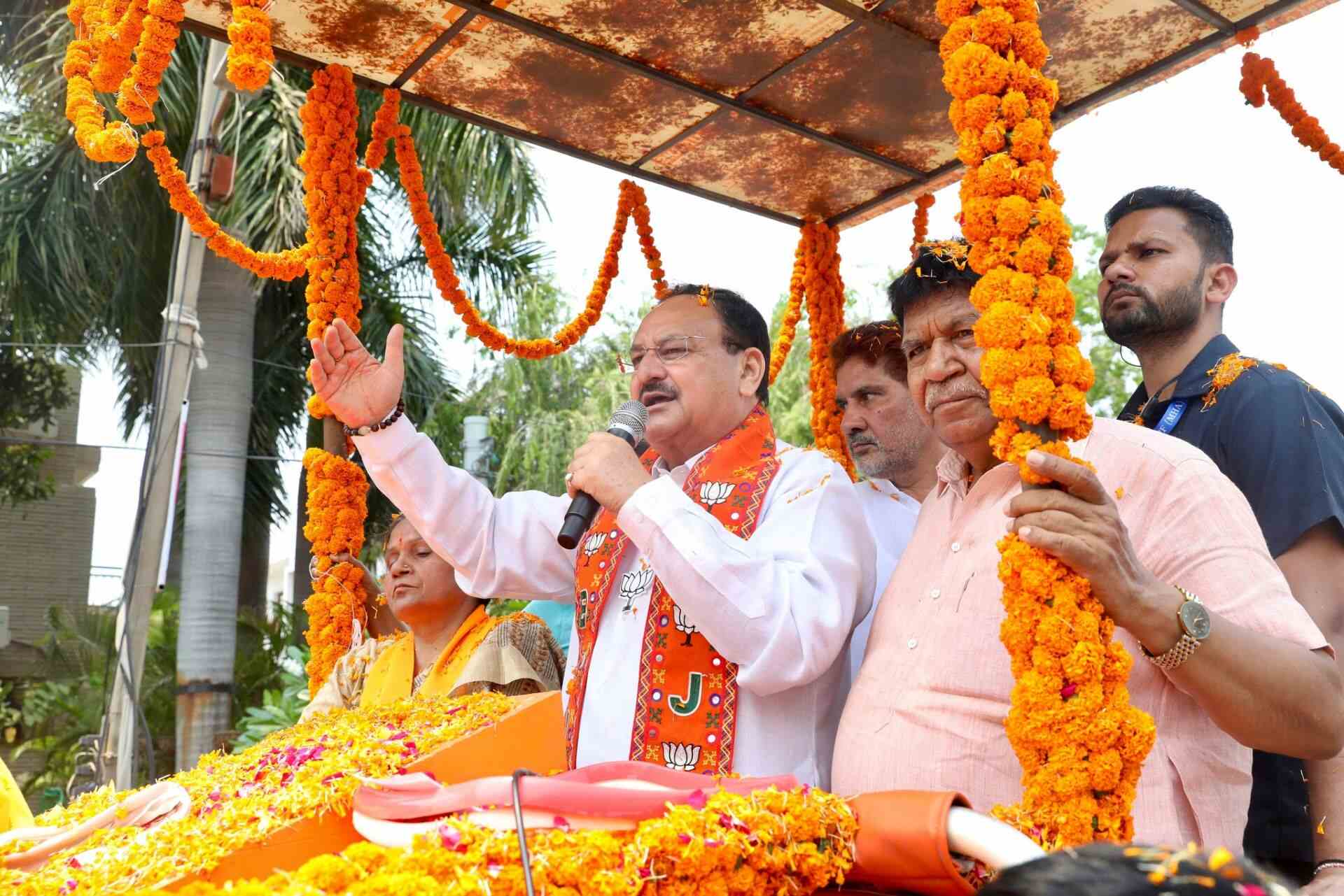 जेपी नड्डा का हरियाणा दौरा: पंचकूला में रोड शो, बैठक में चुनावी रणनीति पर मंथन