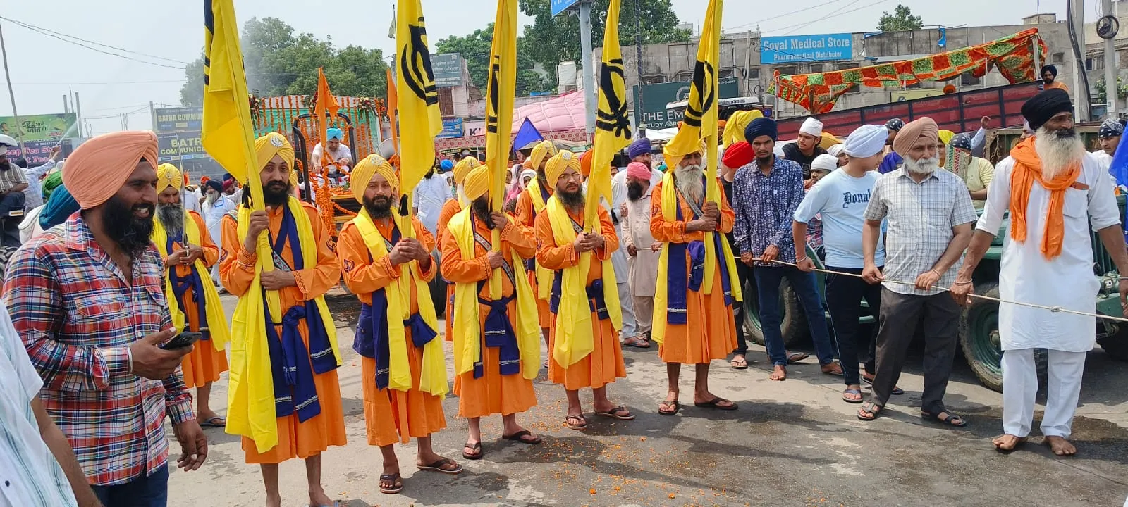 जो बोले सो निहाल सत श्री अकाल से गूंज उठा कुरुक्षेत्र, विभिन्न राज्यों की संगत ने किए ऐतिहासिक गुरुद्वारे में श्री गुरु ग्रंथ साहिब के दर्शन