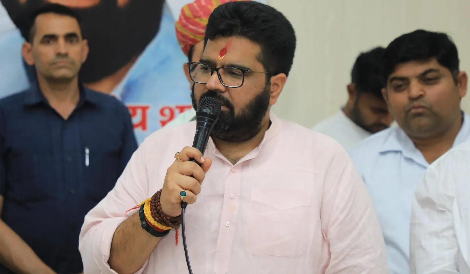 अब समय आ गया है 'आंख में आंख' डालकर बात करने का, जो लोग इस बर्बरता के पीछे हैं सरकार उनको मुंह तोड़ जवाब देगी : कार्तिकेय शर्मा