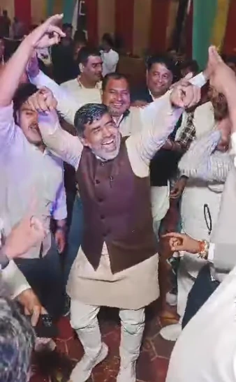 हरियाणा के शिक्षा मंत्री का 'ये अंदाज़ खूब सुर्खियां बटोर' रहा, डीजे की धुन पर 'थिरकते' दिखे मंत्री