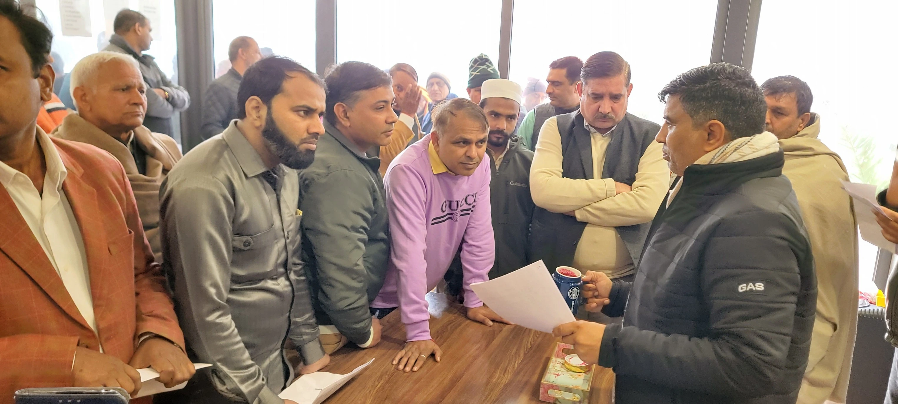 शिक्षा मंत्री महिपाल ढांडा ने लगाया जनता दरबार, प्रदेश भर से पहुंचे लोगों ने की मंत्री के इस प्रयास की सराहना