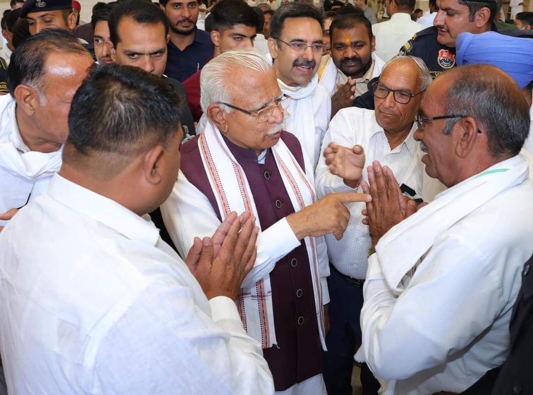 भाजपा लोकसभा प्रत्याशी मनोहर लाल ने की सरपंच एसोसिएशन के सदस्यों व पदाधिकारियों से चर्चा