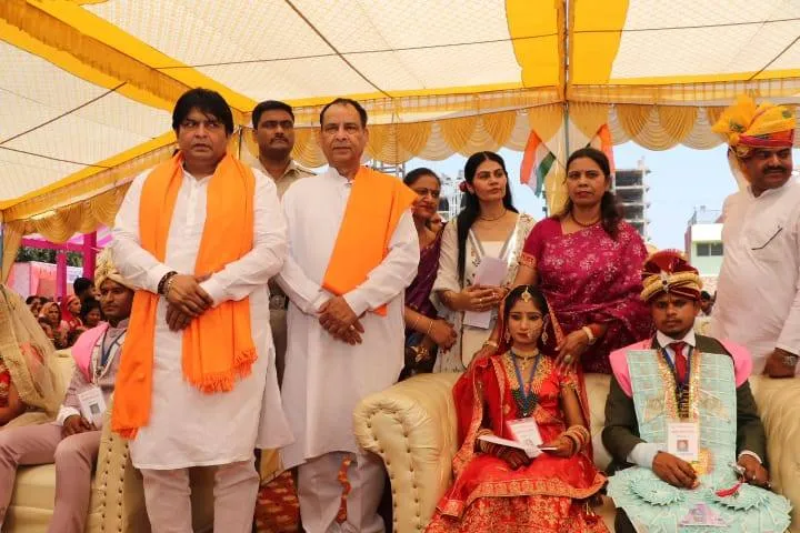 21 जोड़ों के सामूहिक विवाह में पहुंचकर भाजपा प्रदेश अध्यक्ष बड़ौली ने दिया नव विवाहितों को आशीर्वाद