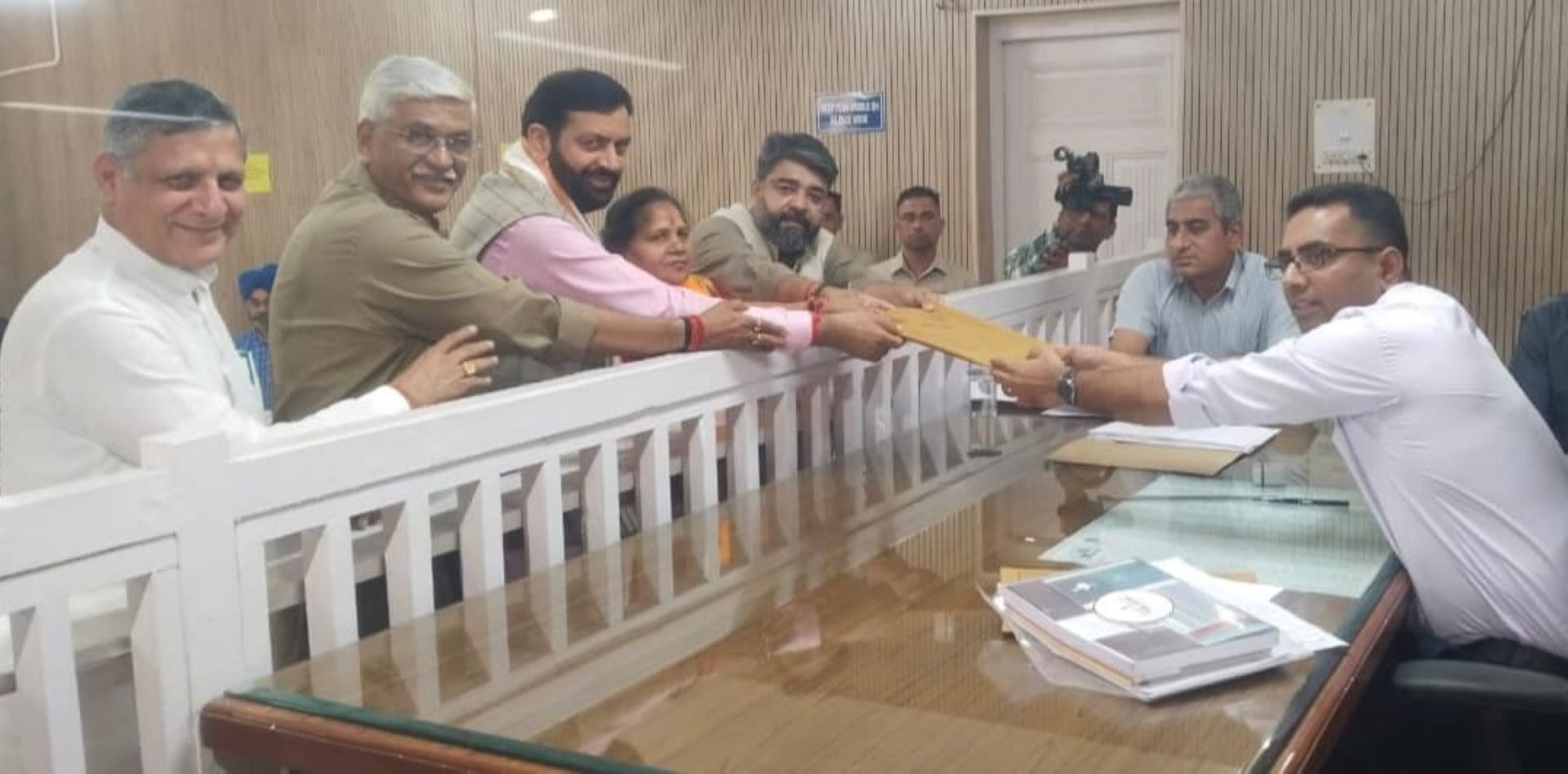 बंतो कटारिया ने भरा नामांकन, अंबाला से भाजपा का आग़ाज़
