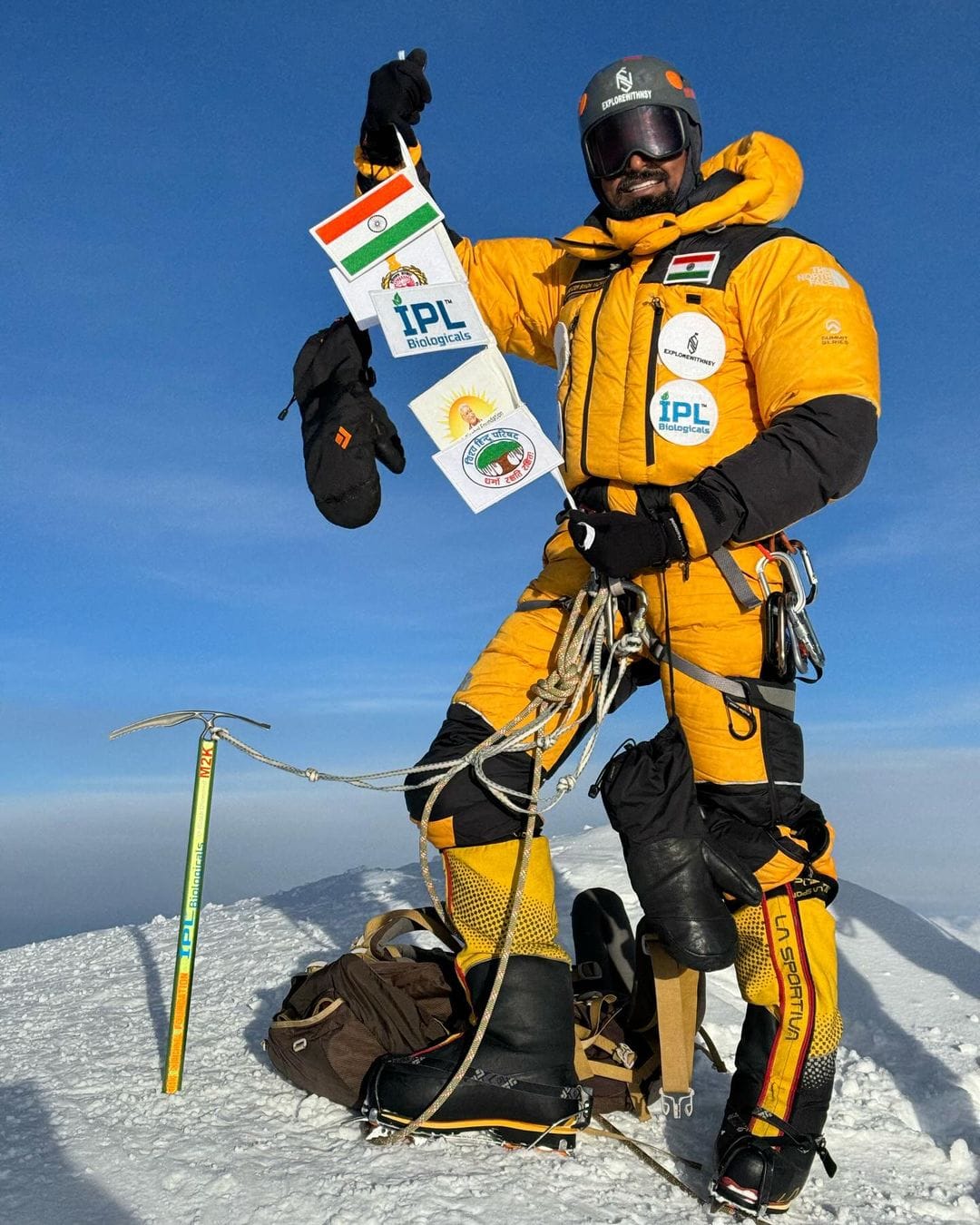 रेवाड़ी के लाल ने अमेरिका में गाड़ दिया झंडा :  पर्वतारोही नरेंद्र यादव ने  29 साल 6 महीने 8 दिन की उम्र में बनाया विश्व रिकॉर्ड