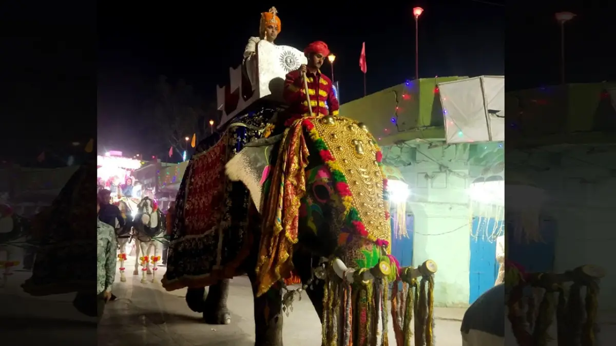 राजसी शान-शौकत के साथ हाथी- घोड़ों पर पहुंची बारात, शगुन का लिया मात्र एक रुपया