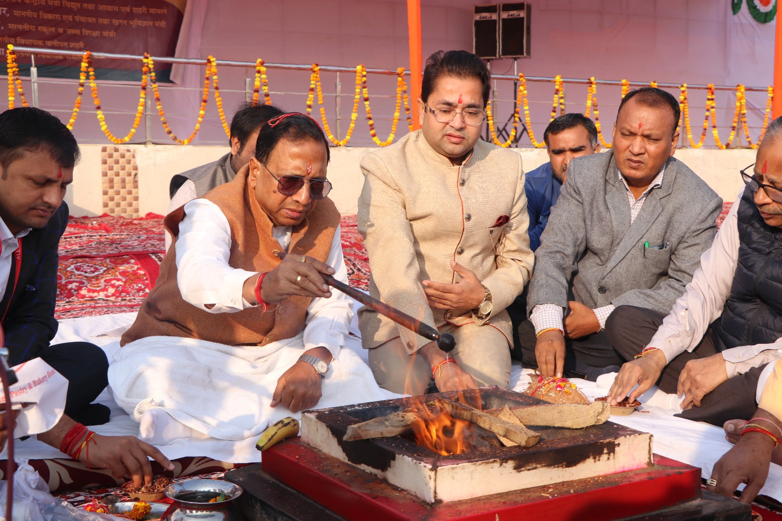 हवन यज्ञ और मंत्रोच्चारण के साथ 3 दिवसीय 'जिला स्तरीय गीता महोत्सव' का हुआ शुभारंभ