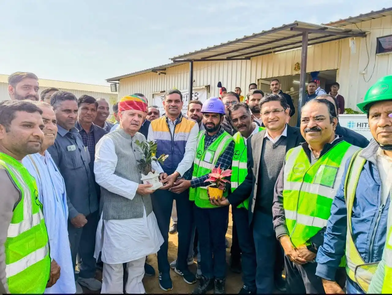 रेवाड़ी जिला के माजरा गांव में तेज गति से चल रहा 'एम्स' का निर्माण, राव इंद्रजीत सिंह ने लिया जायजा