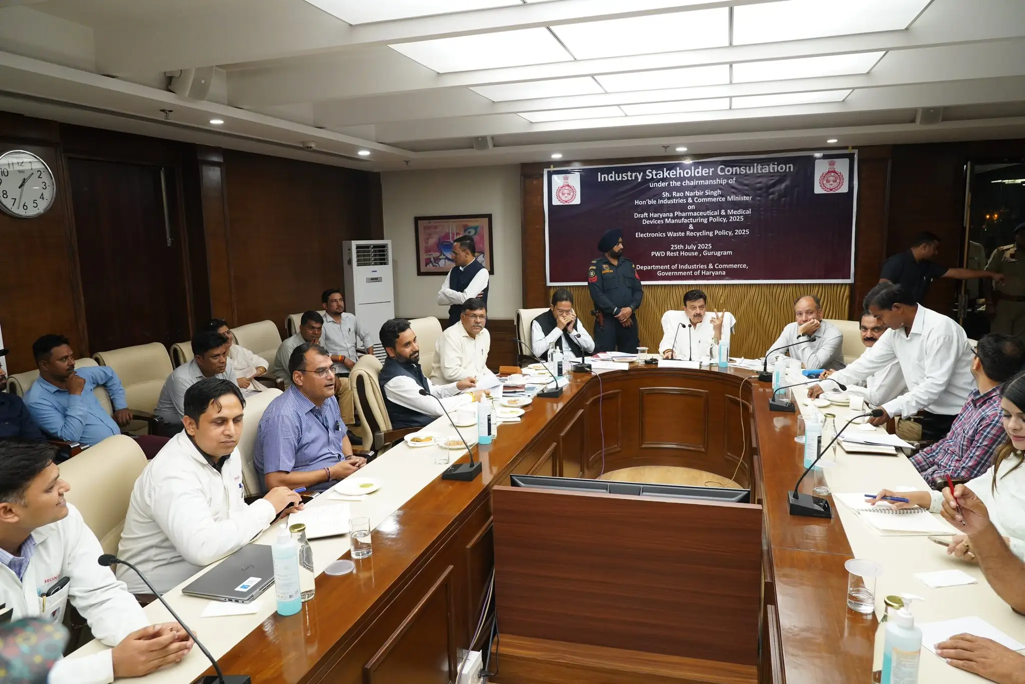 हरियाणा में औद्योगिक नीतियों को नया आयाम, राव नरबीर बोले -आत्मनिर्भर और विकसित भारत की परिकल्पना को साकार करने में प्रदेश निभाएगा अहम रोल