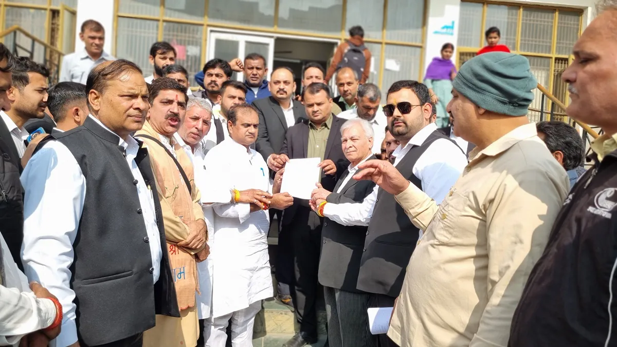 IAS अधिकारी के बयान पर बवाल : सड़कों पर उतरा ब्राह्मण समाज, 72 घंटे बाद बड़े आंदोलन की चेतावनी