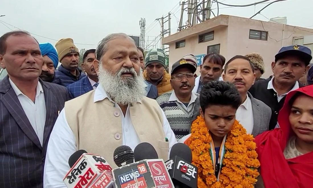एक नेक मकसद के लिए मैराथन पर निकली सोनीपत की बेटी सान्या पांचाल, विज ने की एक लाख रुपए देने की घोषणा