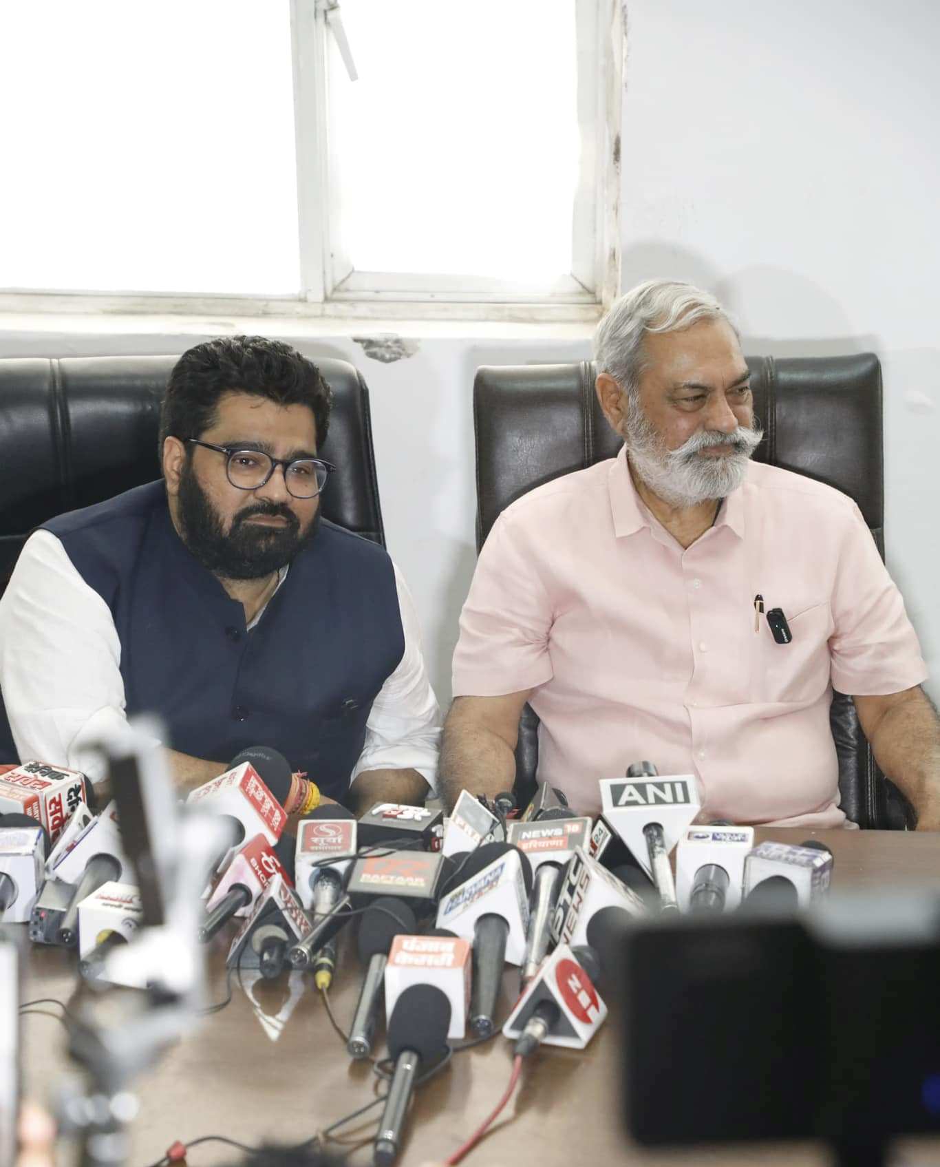 पूर्व केंद्रीय मंत्री विनोद शर्मा ने भाजपा को समर्थन देने का किया ऐलान, हरियाणा की सियासत में मची हलचल