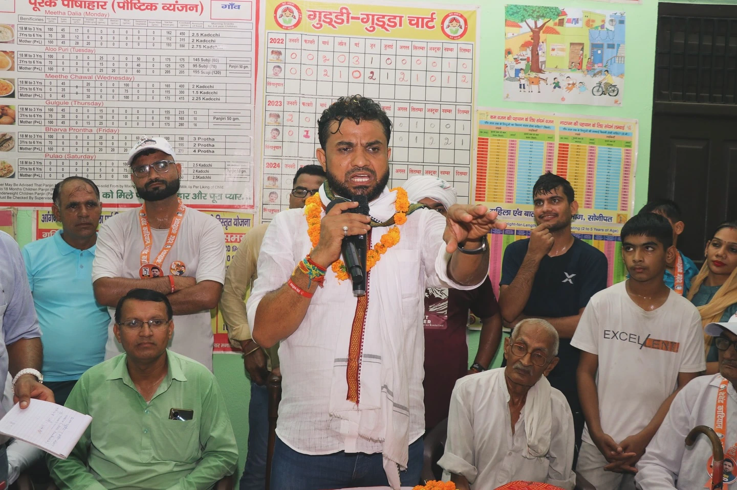 जनता ने अपनी टिकट देकर मैदान में उतारा तो "इनको'' हजम नहीं हो रहा, किस पर साधा देवेंद्र ने निशाना ?