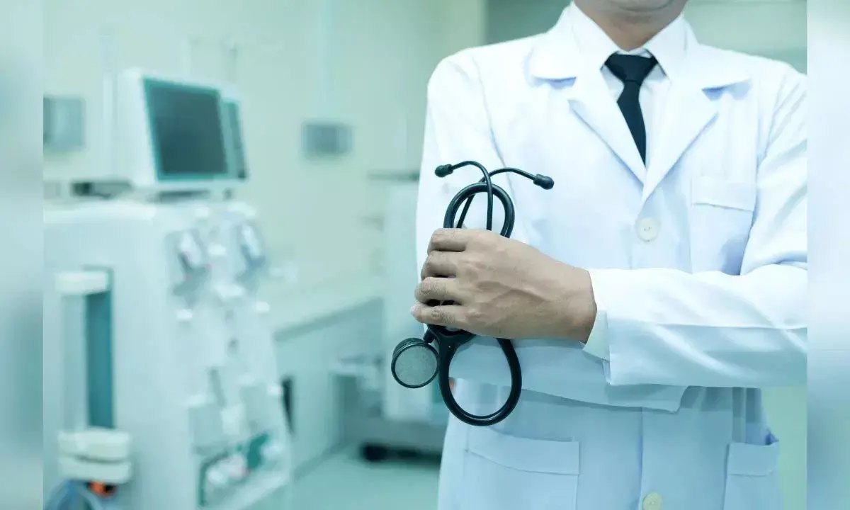 सरकारी डॉक्टरों ने किया 8-9 दिसम्बर को हड़ताल का ऐलान, बात नहीं बनी तो 10 से अनिश्चितकालीन हड़ताल की चेतावनी