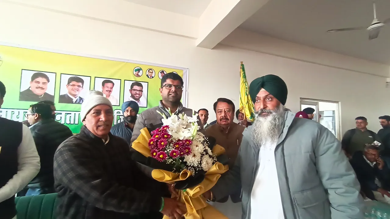 दुष्यंत ने कांग्रेस पर साधा निशाना, बोले - भाजपा सरकार के लिए 'सुरक्षा कवच' का काम रहा विपक्ष