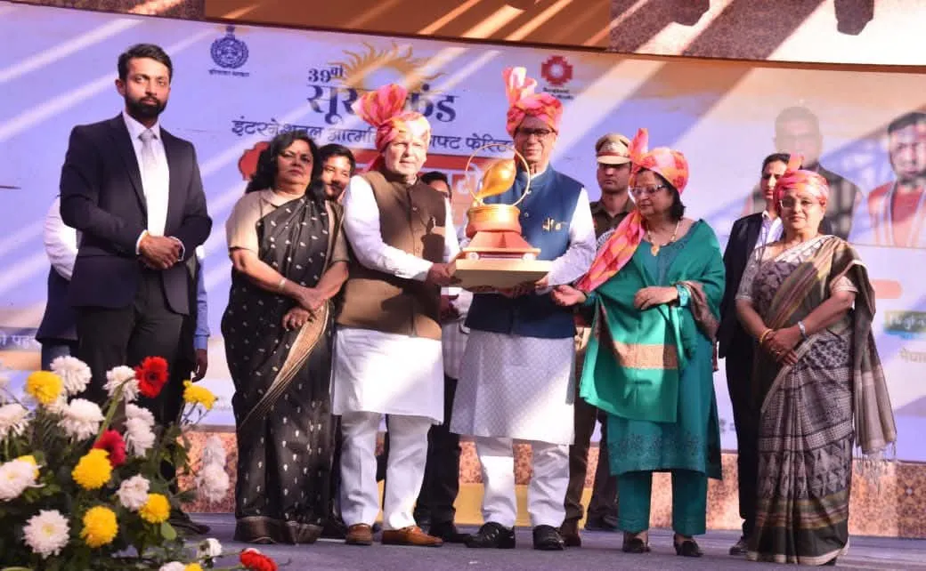 एक वाइब्रेंट प्लेटफार्म के तौर पर उभर रहा सूरजकुंड मेला