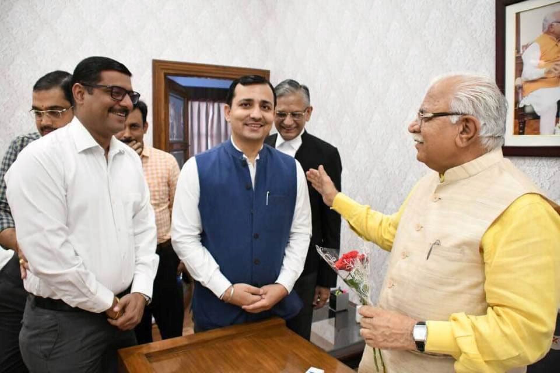 खट्टर का चुनावी गणित - रोड समाज का वोट बैंक लुभाने के लिए हिम्मत सिंह बने HSSC चेयरमैन