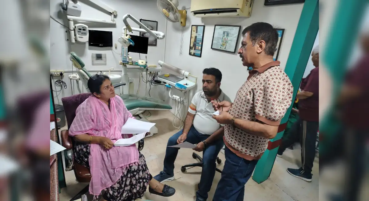 बिना पंजीकरण और बिना डॉक्टर के चल रहा था "गेरा डेंटल" क्लिनिक, 9वीं पास युवक के हाथ में थी मरीजों की जान