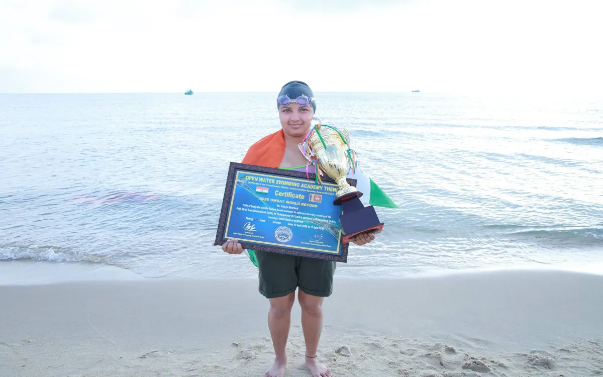 ज़ज़्बे को सलाम: धनुषकोडी से श्रीलंका तक समुद्र चीरकर लौटीं काम्या भारद्वाज, गुरुग्राम में हुआ जोरदार इस्तकबाल