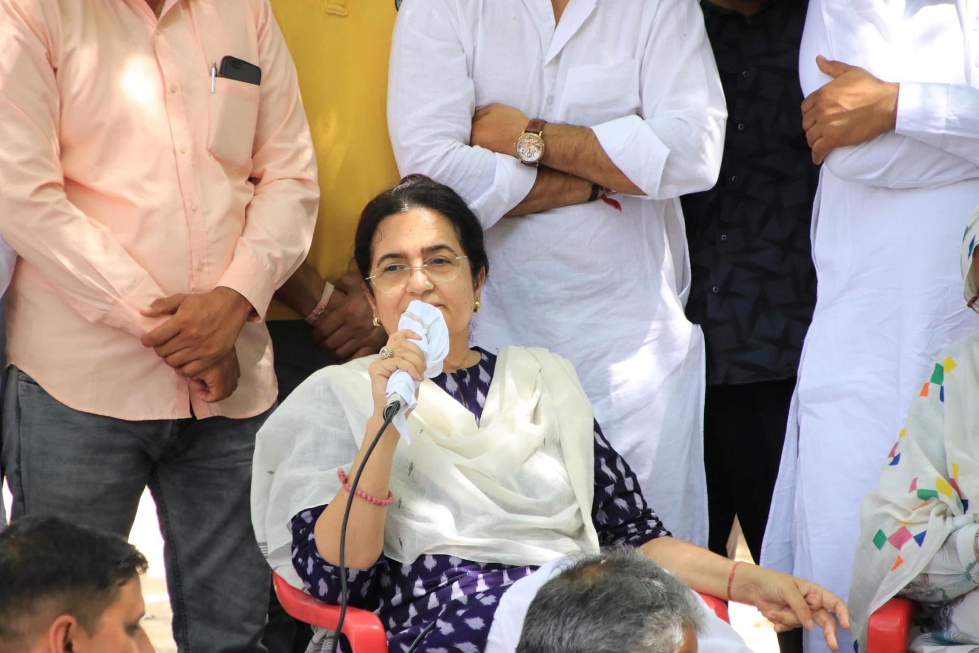 किरण चौधरी का बड़ा फैसला? बेटी श्रुति की टिकट कटने के बाद कल भिवानी में बुलाई बैठक