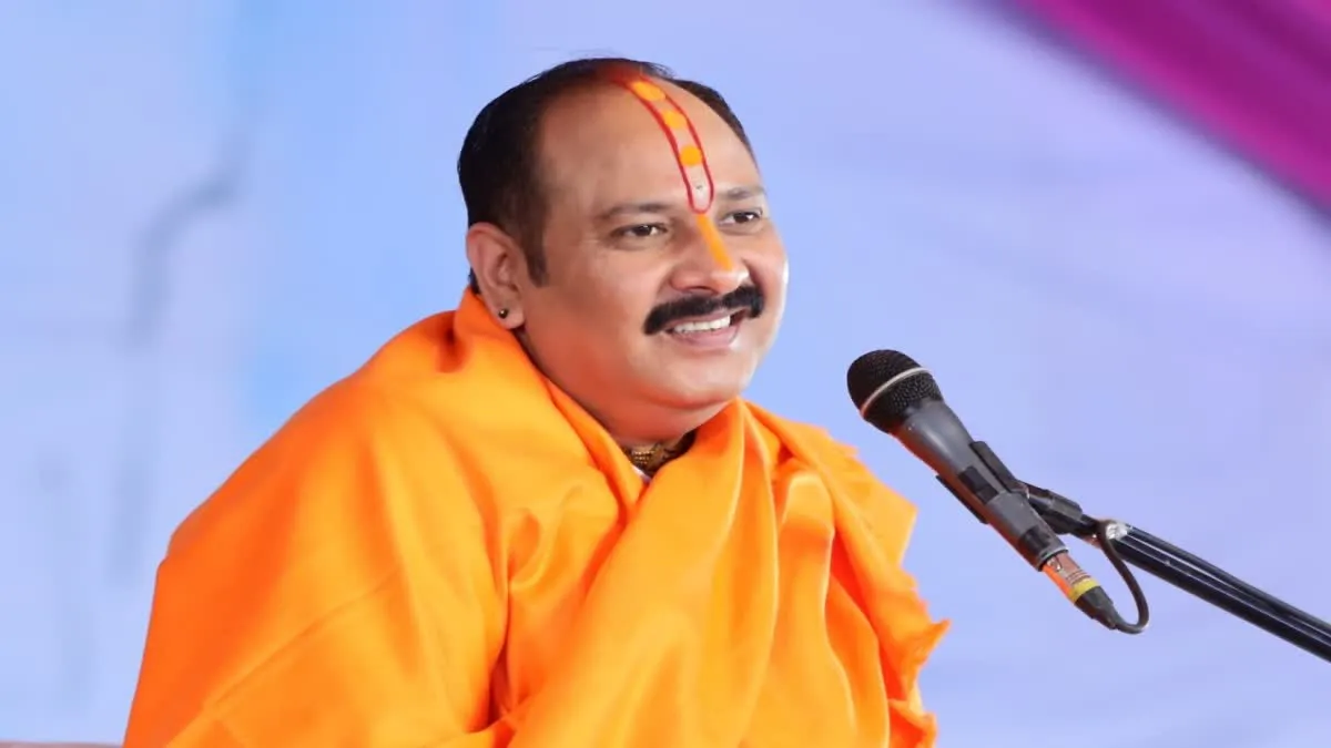 करनाल के घरौंडा में पंडित प्रदीप मिश्रा की शिव महापुराण कथा रद्द, करोड़ों की ठगी का आरोप, आयोजक फरार, भारी हंगामा