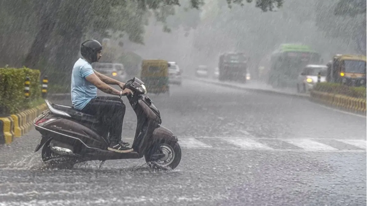 Cyclonic Circulation के कारण बदलेगा मौसम...कहीं बारिश...कहीं बर्फ़बारी तो कहीं बढ़ेगी ठण्ड