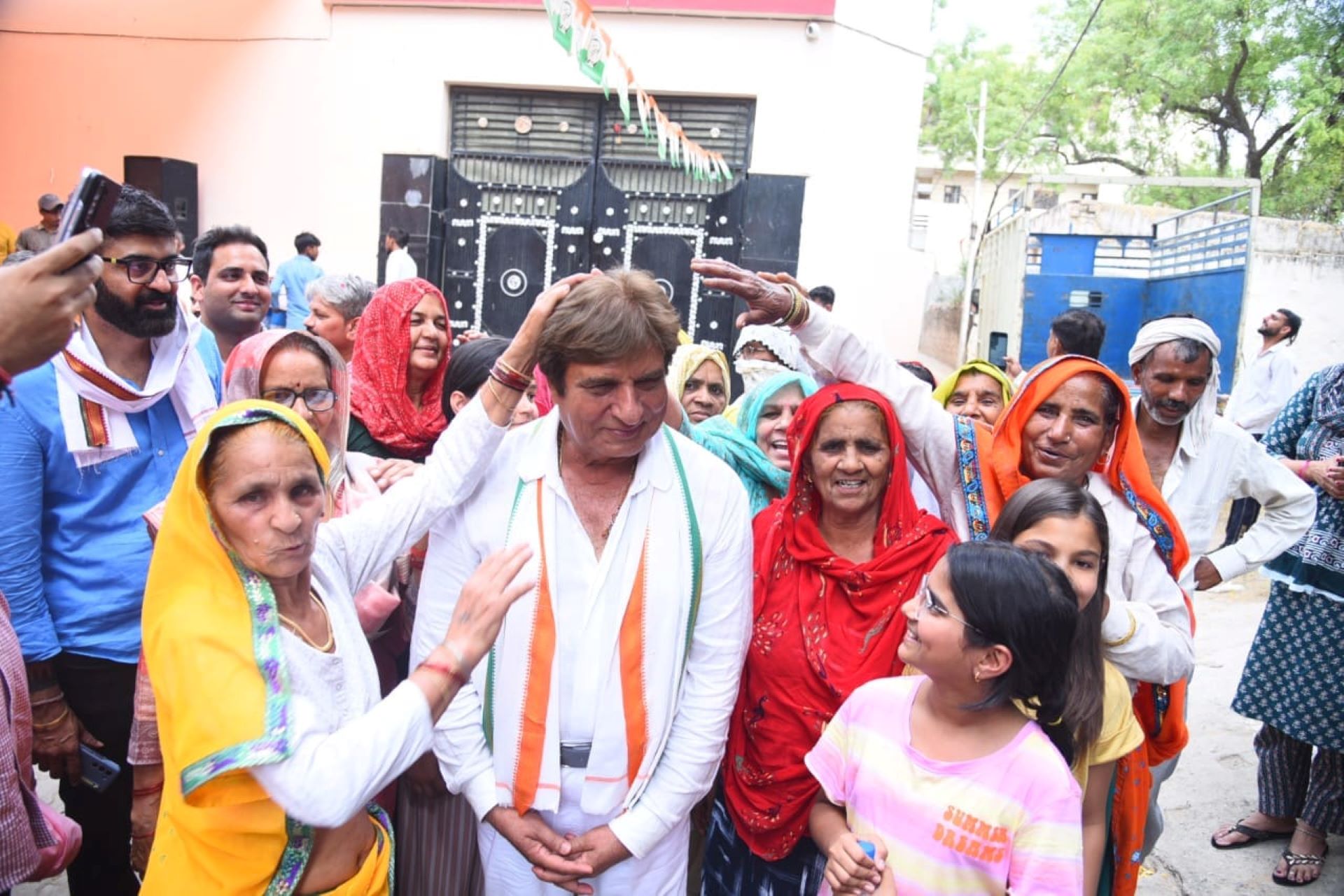 गुरुग्राम चुनाव में सीधी टक्कर: राजबब्बर बोले - 'मैं जीतूंगा तो असली विकास होगा'