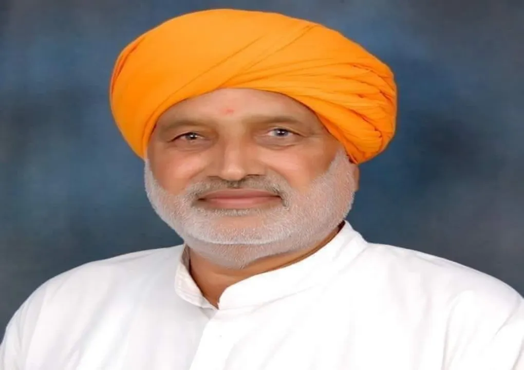 कृषि मंत्री की सख्त चेतावनी, किसानों पर अवांछित उत्पाद खरीदने का दबाव डाला तो अधिकारियों-डीलरों पर होगी कड़ी कार्रवाई