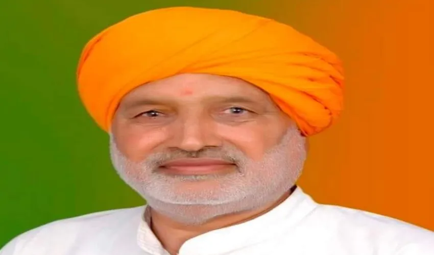 करनाल की मंडियों में कृषि मंत्री का घेराव: फिंगरप्रिंट नियम पर बरसे किसान, उठान व्यवस्था पर आढ़तियों ने जताई नाराजगी